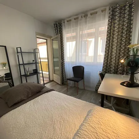 Les Halles Parking Apartment Strasbourg